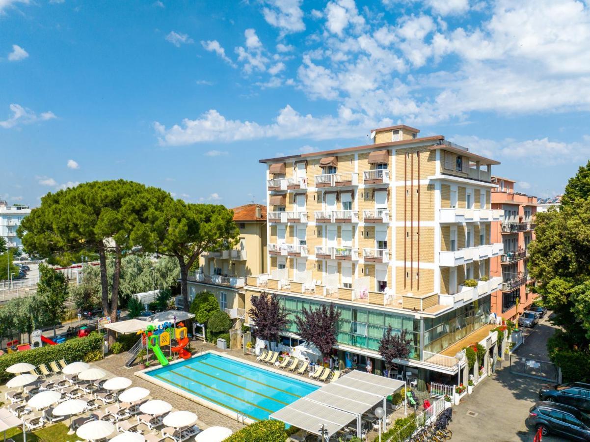 Lotus Hotel All Inclusive & Spiaggia Rimini Exterior foto