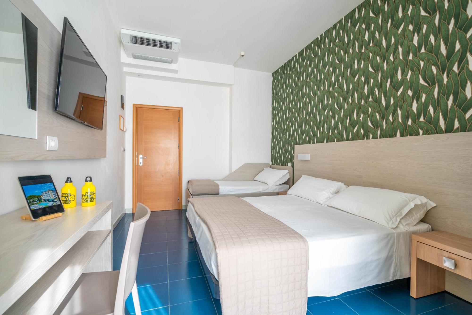 Lotus Hotel All Inclusive & Spiaggia Rimini Exterior foto