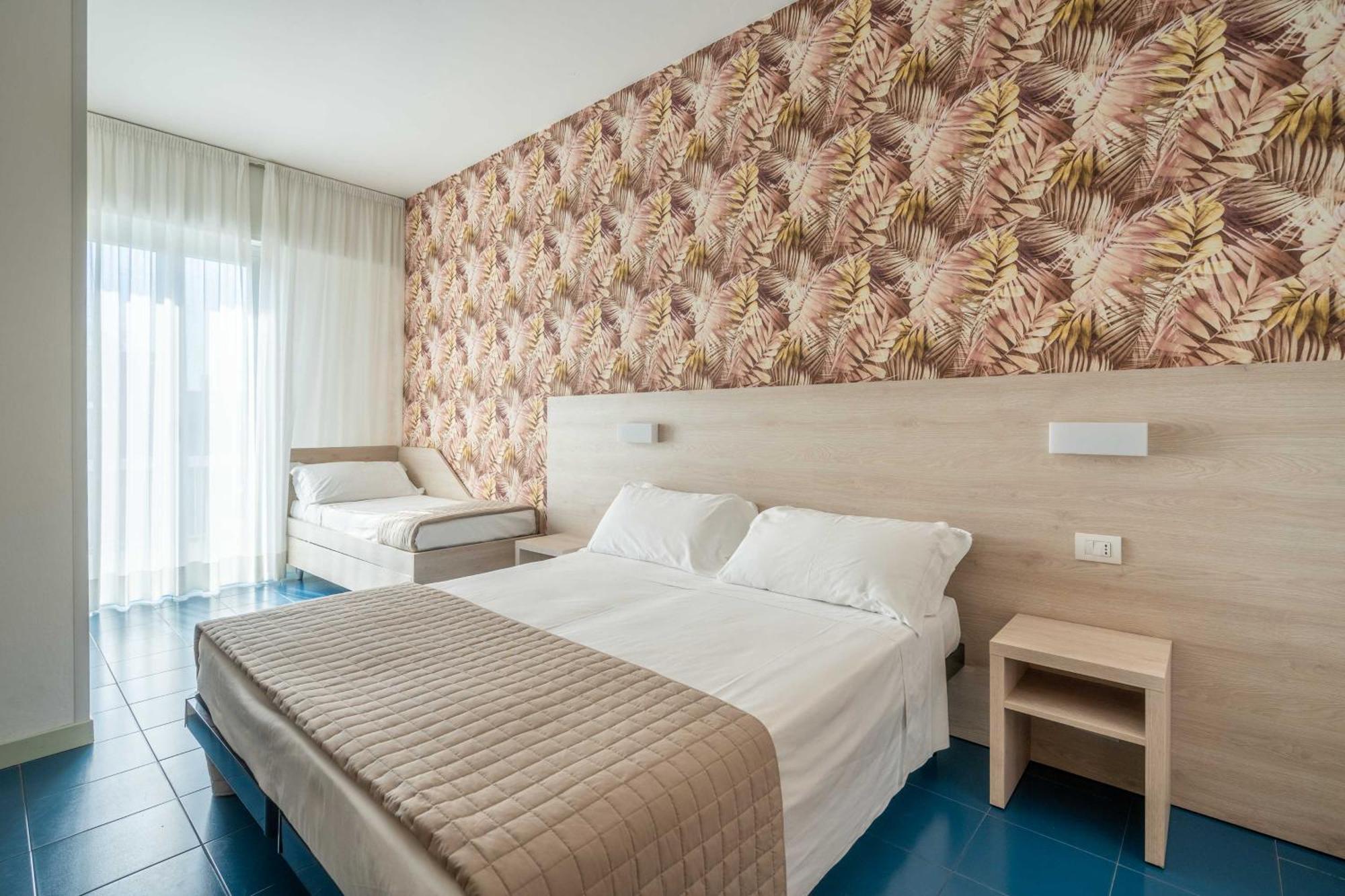 Lotus Hotel All Inclusive & Spiaggia Rimini Exterior foto