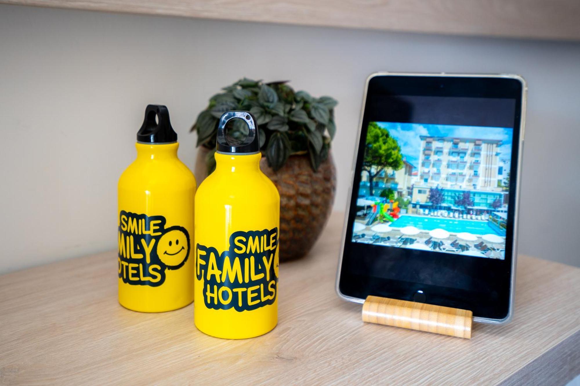 Lotus Hotel All Inclusive & Spiaggia Rimini Exterior foto