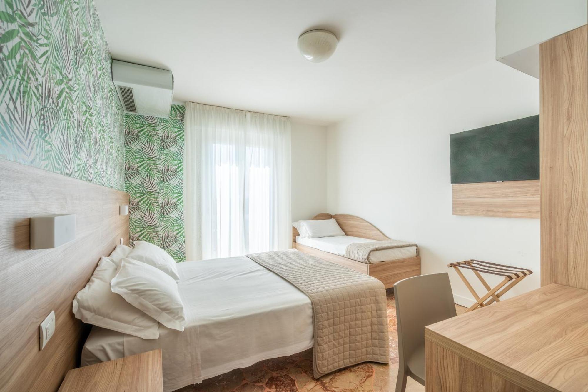 Lotus Hotel All Inclusive & Spiaggia Rimini Exterior foto