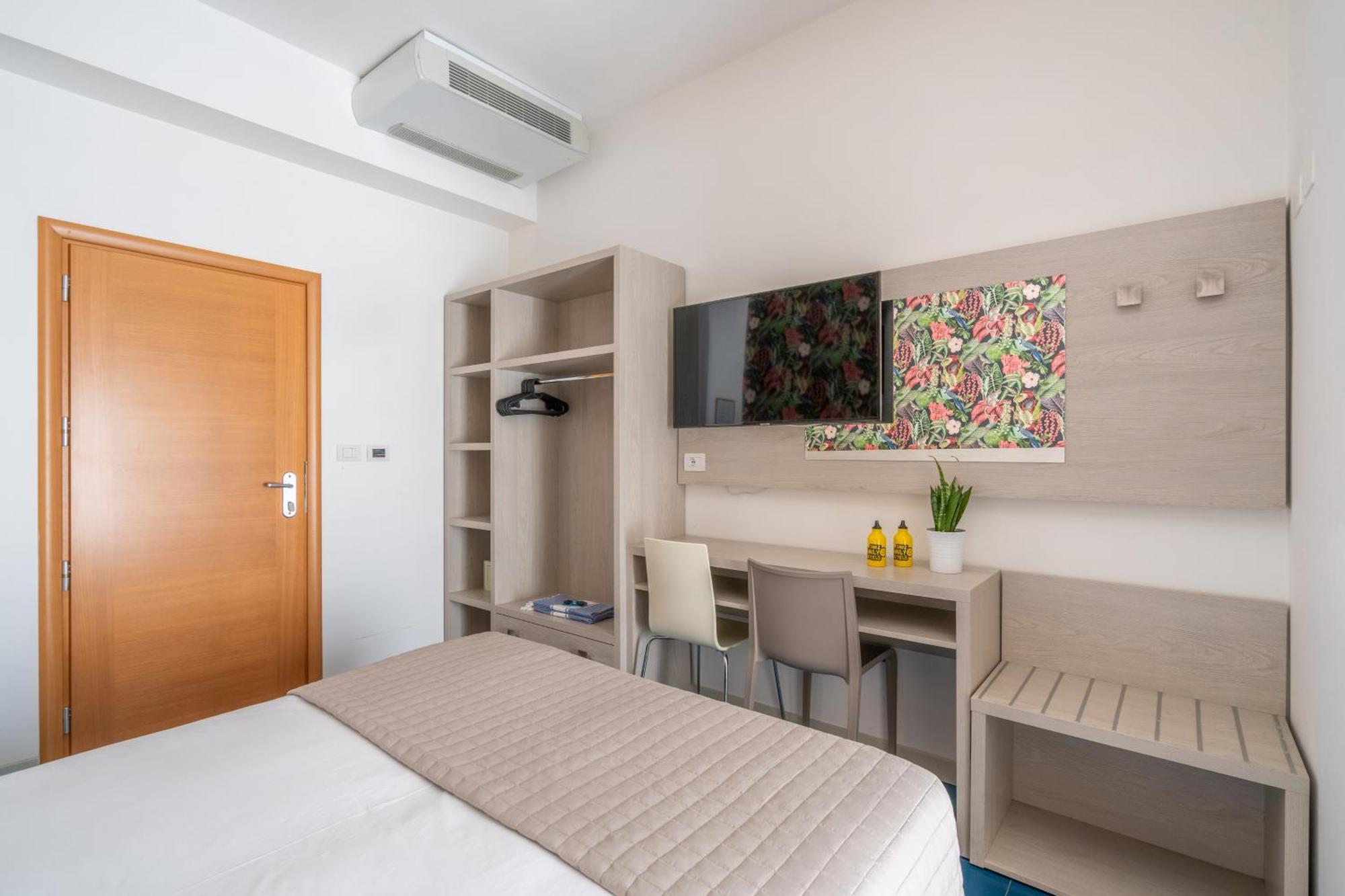 Lotus Hotel All Inclusive & Spiaggia Rimini Exterior foto