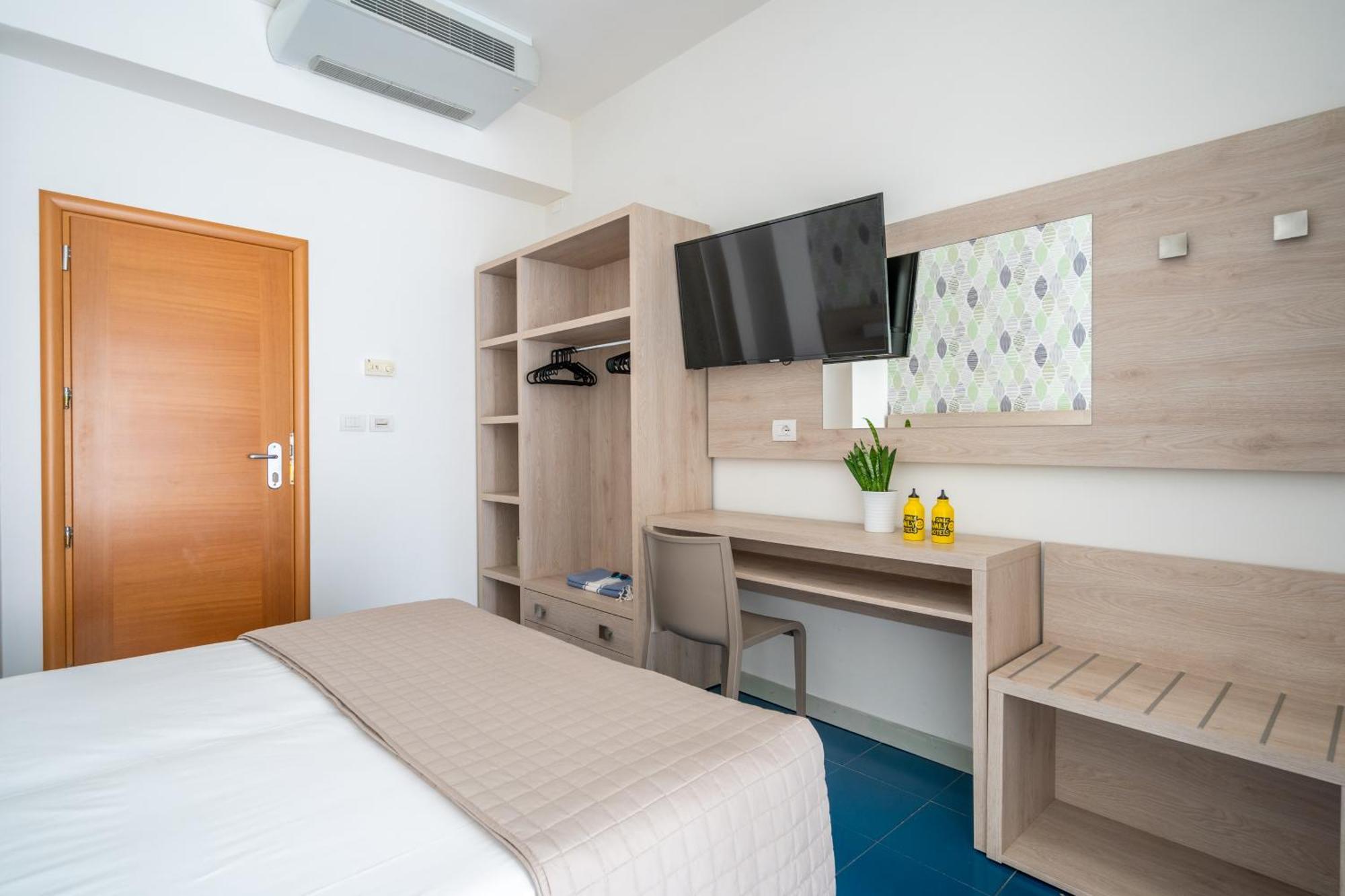 Lotus Hotel All Inclusive & Spiaggia Rimini Exterior foto