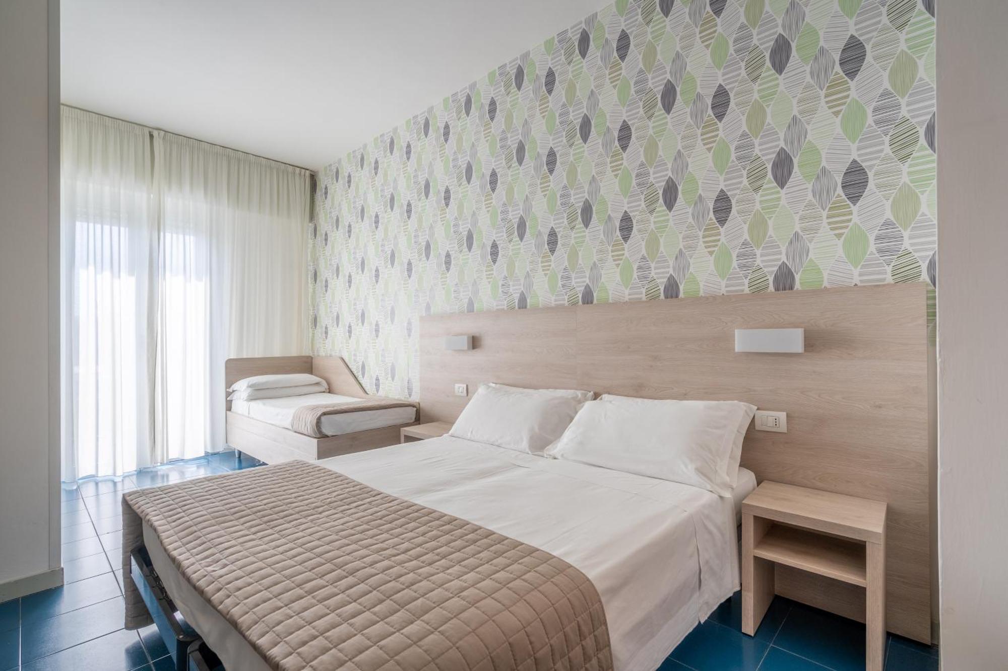Lotus Hotel All Inclusive & Spiaggia Rimini Exterior foto