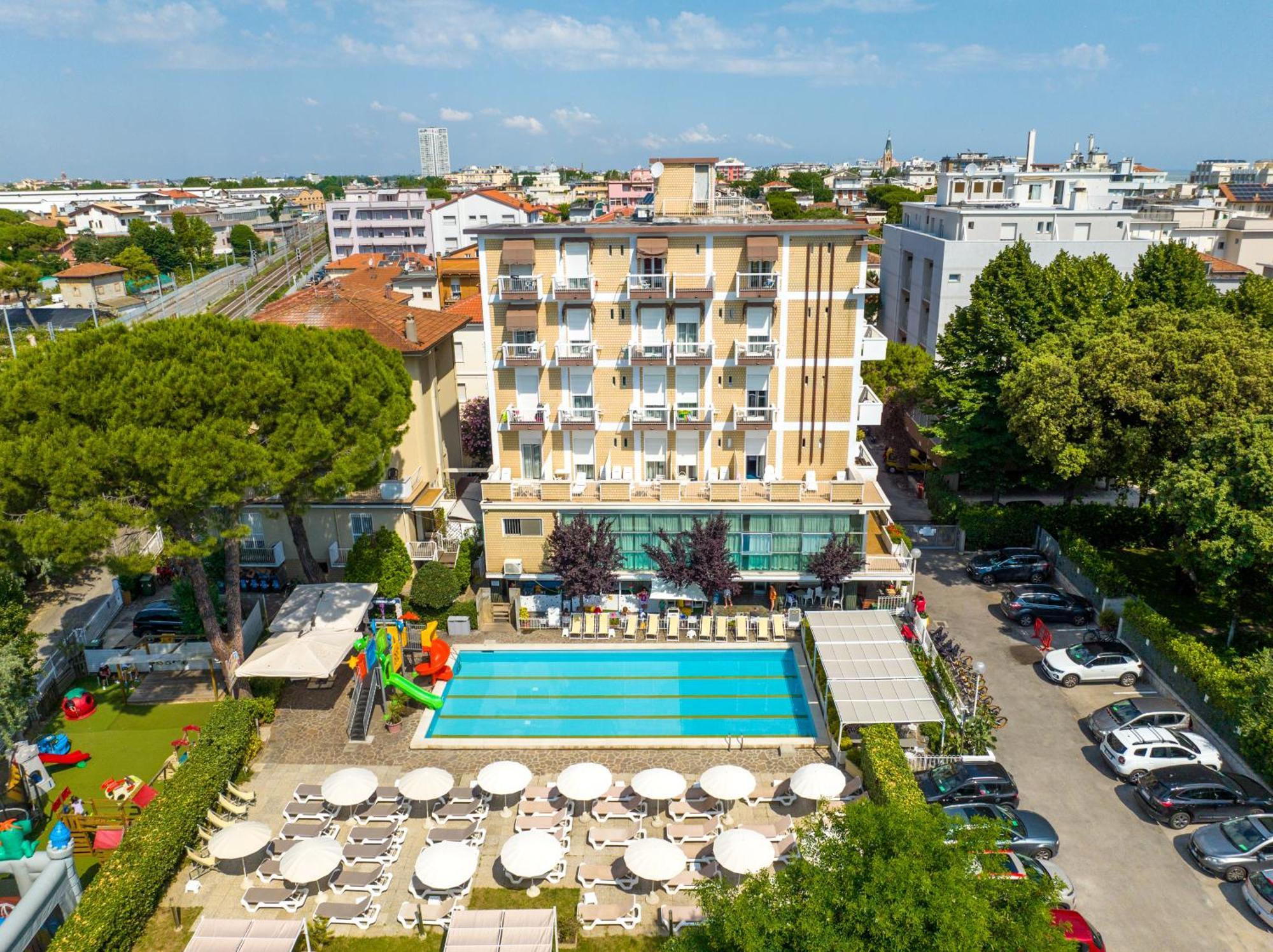 Lotus Hotel All Inclusive & Spiaggia Rimini Exterior foto