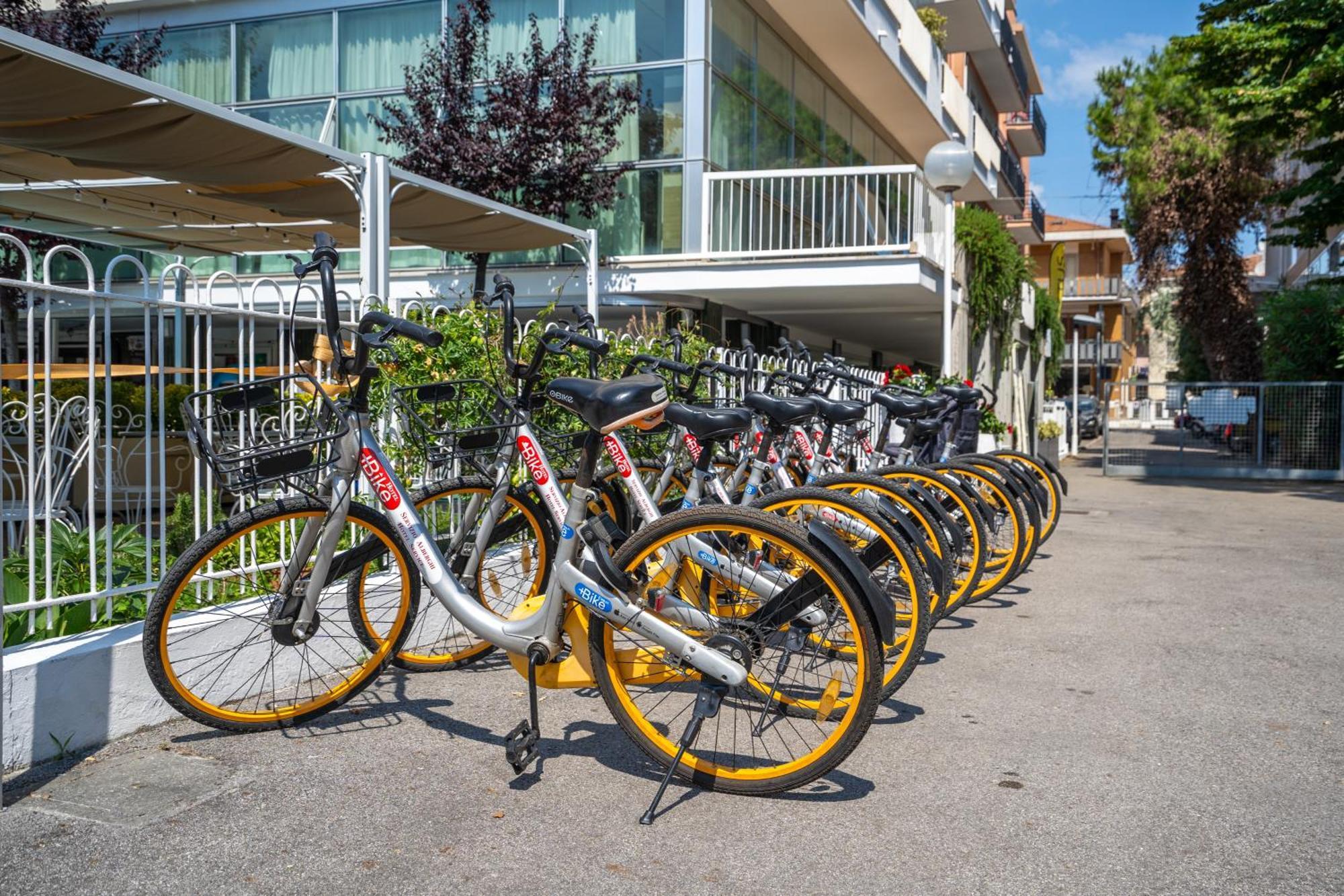 Lotus Hotel All Inclusive & Spiaggia Rimini Exterior foto