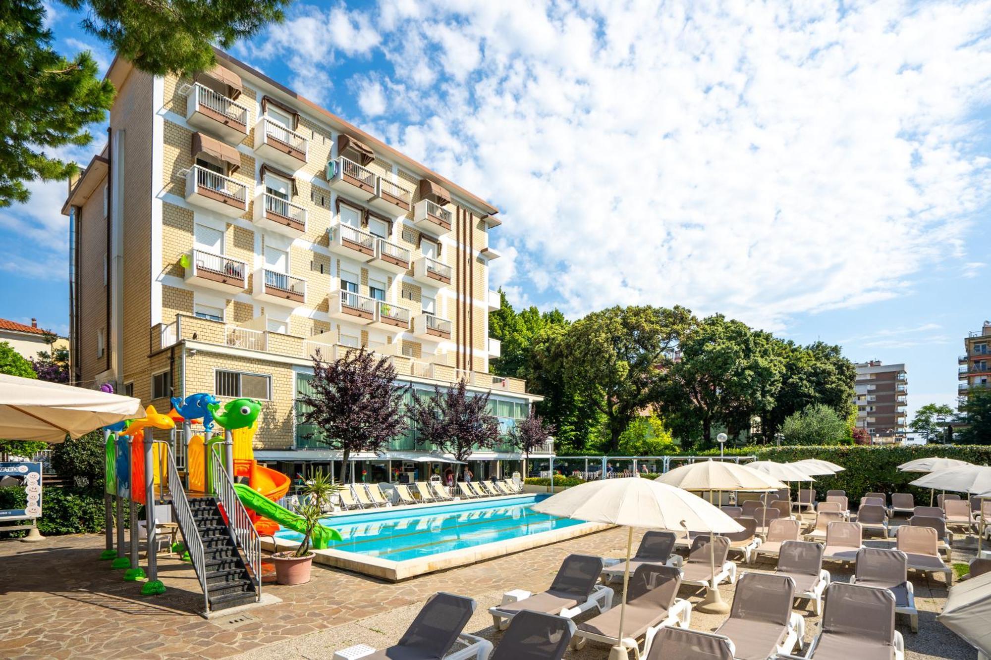 Lotus Hotel All Inclusive & Spiaggia Rimini Exterior foto