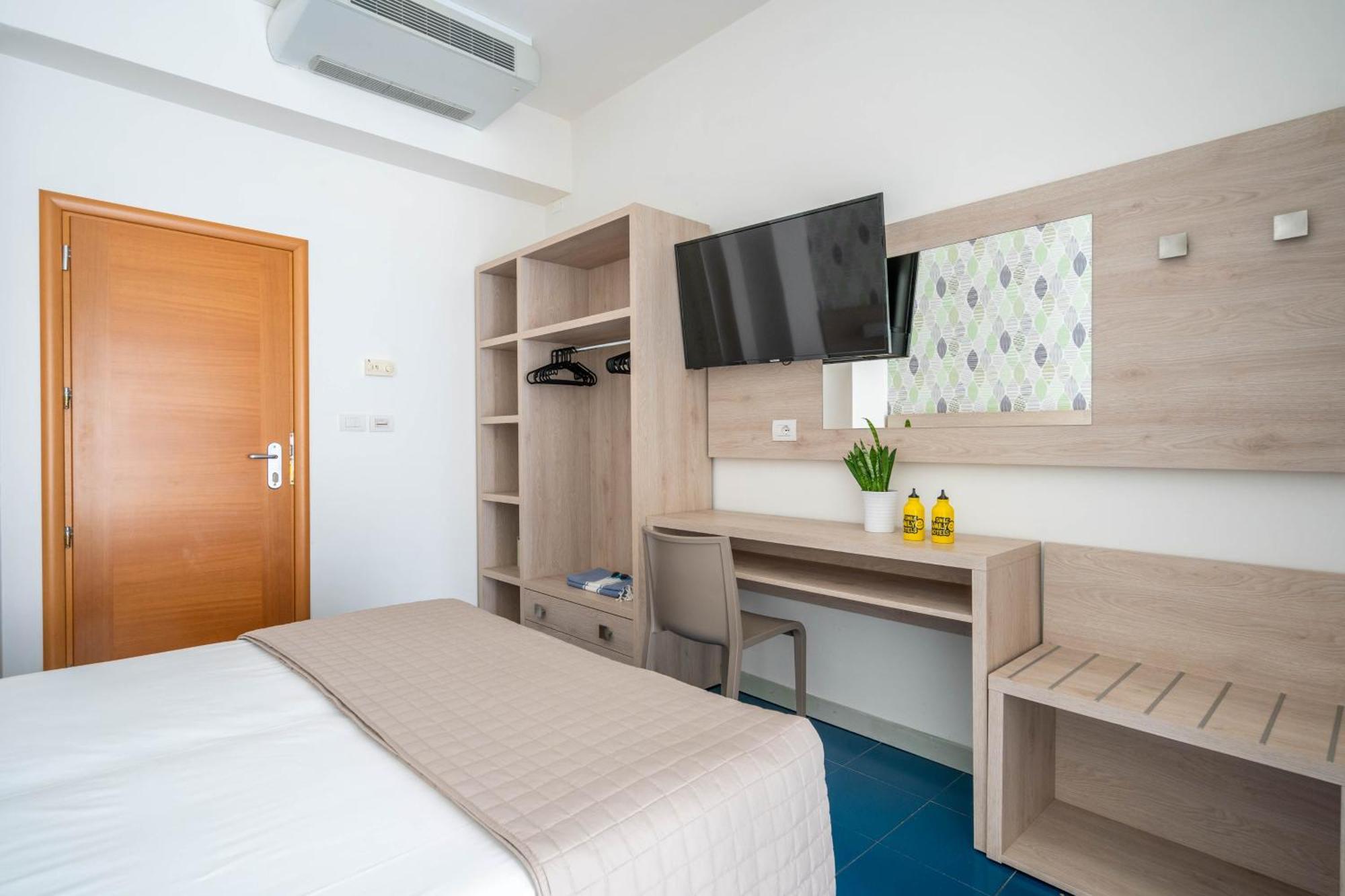 Lotus Hotel All Inclusive & Spiaggia Rimini Exterior foto